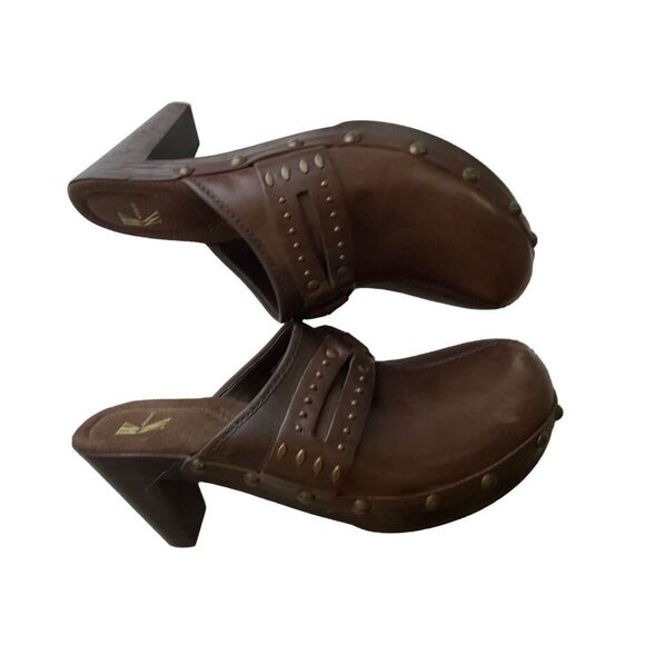 White Mountain Brown Leather Studded Clog Heels size 7 - Picture 12 of 14